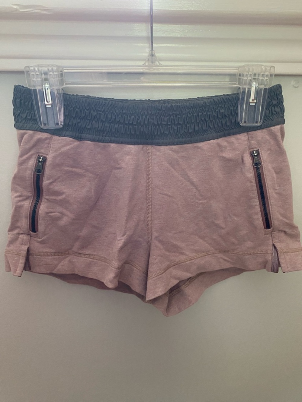 Lululemon Women’s Pink Elastic-Waist Active Shorts